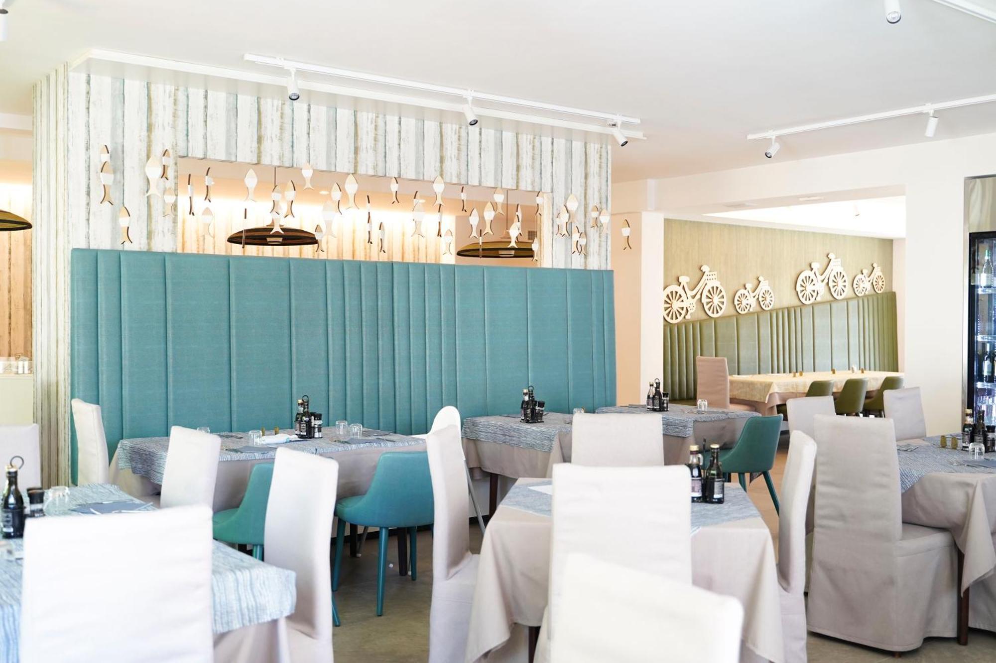 Junior Family Hotel Кавалино-Трепорти Екстериор снимка