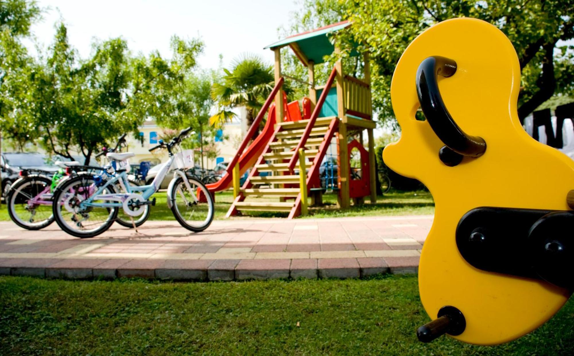 Junior Family Hotel Кавалино-Трепорти Екстериор снимка
